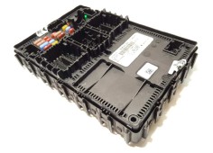 Recambio de caja reles / fusibles para ford fiesta (ce1) trend referencia OEM IAM LU5T15604EJD  2432482 2