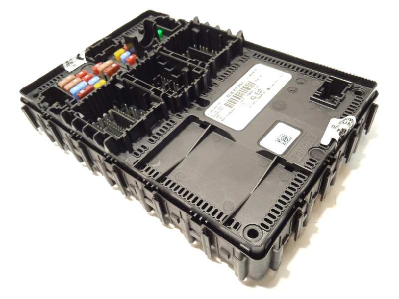 Recambio de caja reles / fusibles para ford fiesta (ce1) trend referencia OEM IAM LU5T15604EJD  2432482