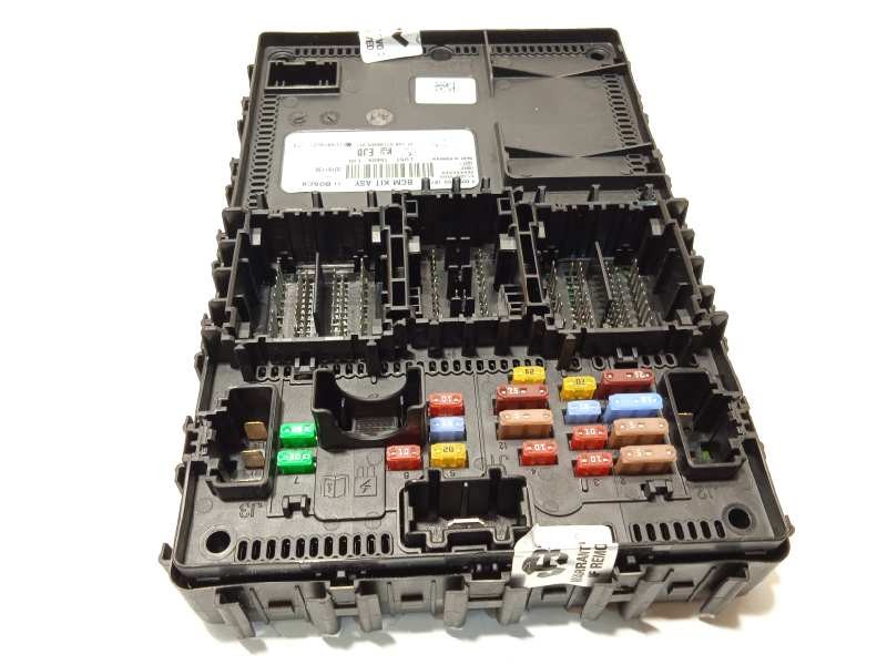 Recambio de caja reles / fusibles para ford fiesta (ce1) trend referencia OEM IAM LU5T15604EJD  2432482