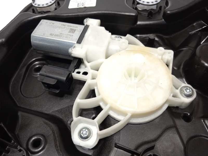 Recambio de elevalunas trasero derecho para ford fiesta (ce1) trend referencia OEM IAM L1BBA27000CB  L1TB14A389DB