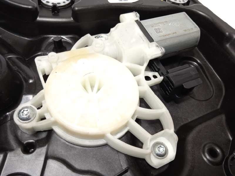 Recambio de elevalunas trasero izquierdo para ford fiesta (ce1) trend referencia OEM IAM L1BBA27001CB  L1TB14553DB