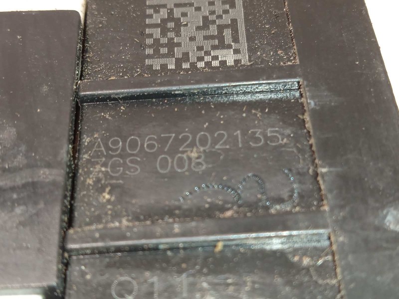 Recambio de cerradura puerta delantera izquierda para volkswagen crafter combi (2e) 2.0 tdi referencia OEM IAM A9067202135  