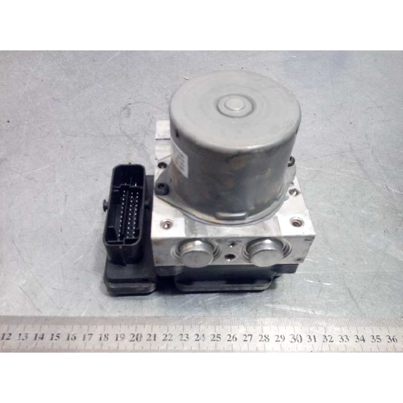 Recambio de abs para kia cee´d 1.4 crdi cat referencia OEM IAM 58920A2230 6158945200 A258920800