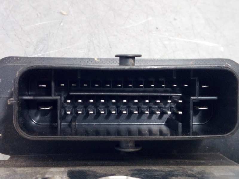 Recambio de abs para kia cee´d 1.4 crdi cat referencia OEM IAM 58920A2230 6158945200 A258920800