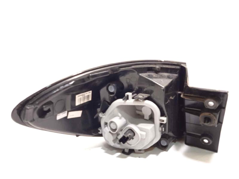 Recambio de piloto trasero derecho para renault captur dynamique referencia OEM IAM 265509762R  