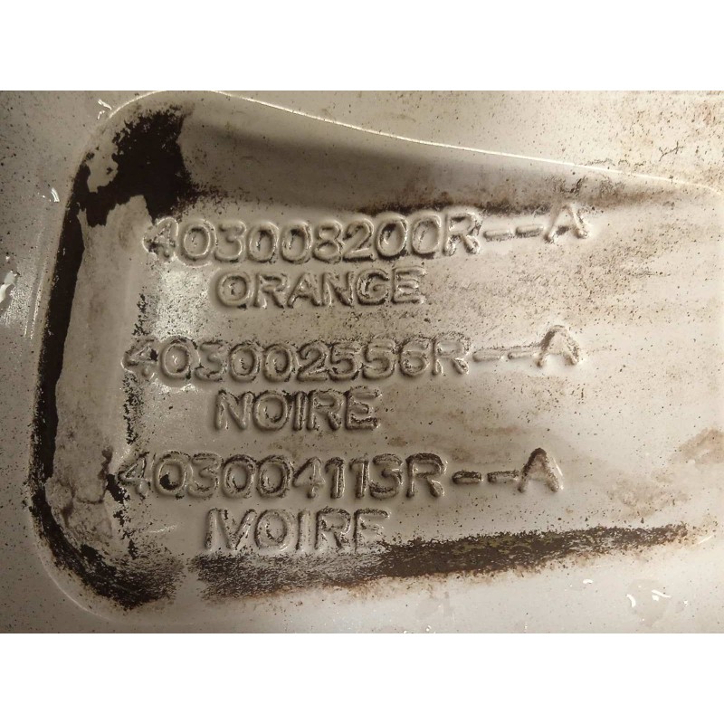 Recambio de llanta para renault captur dynamique referencia OEM IAM 403002556R  