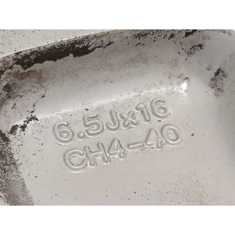 Recambio de llanta para renault captur dynamique referencia OEM IAM 403002556R  