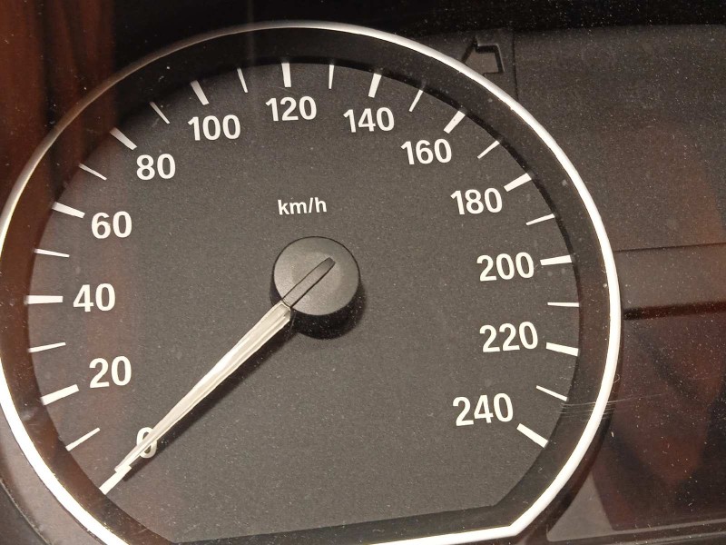 Recambio de cuadro instrumentos para bmw serie 1 berlina (e81/e87) 116i referencia OEM IAM 9122587  1024932