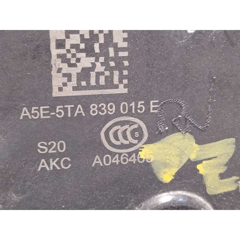 Recambio de cerradura puerta trasera izquierda para volkswagen polo 1.0 tsi referencia OEM IAM 5TA839015E  