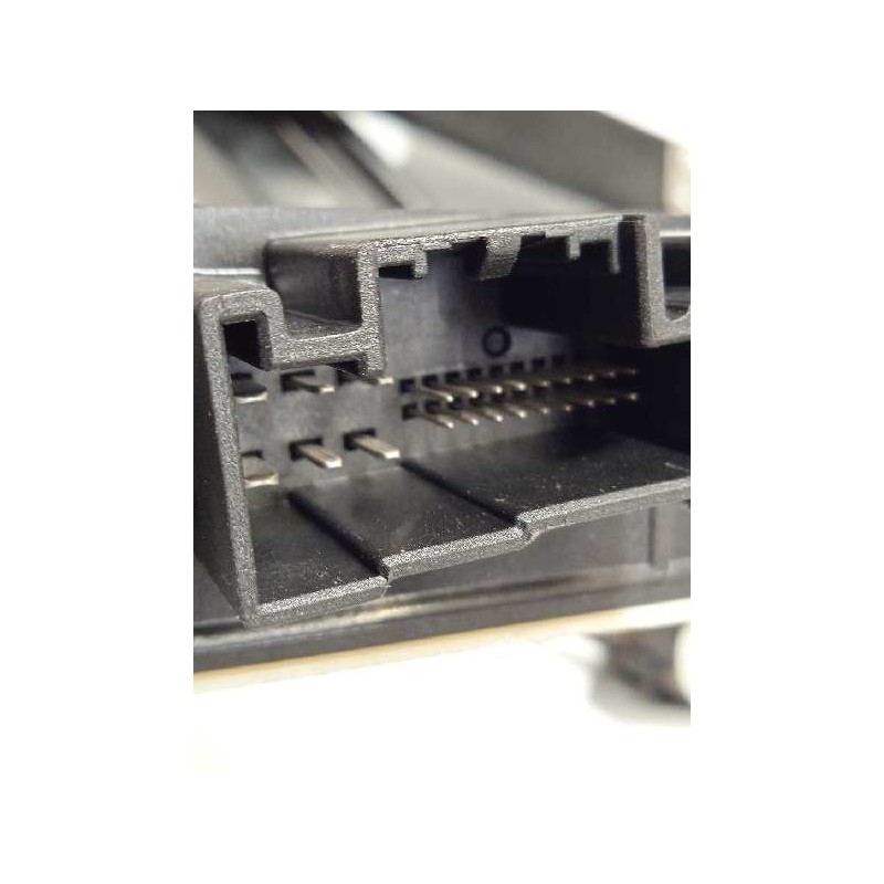 Recambio de elevalunas delantero izquierdo para volkswagen polo 1.0 tsi referencia OEM IAM 2G4837461B  2Q1959881B