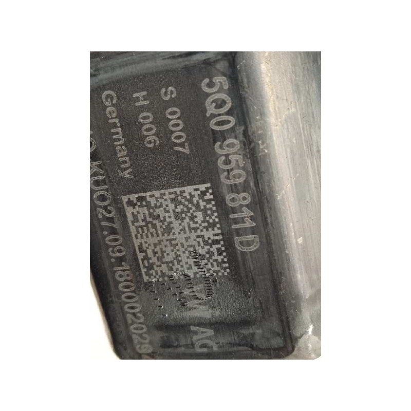 Recambio de elevalunas trasero izquierdo para volkswagen polo 1.0 tsi referencia OEM IAM 2G6839461C  5Q0959811D