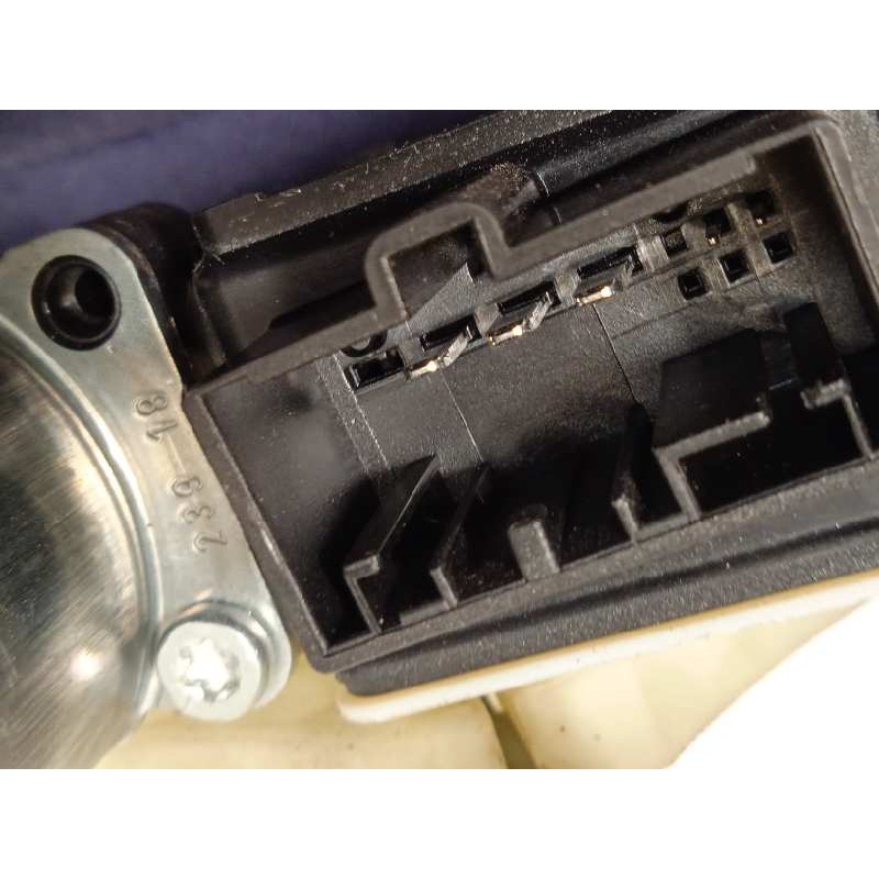 Recambio de elevalunas trasero izquierdo para volkswagen polo 1.0 tsi referencia OEM IAM 2G6839461C  5Q0959811D