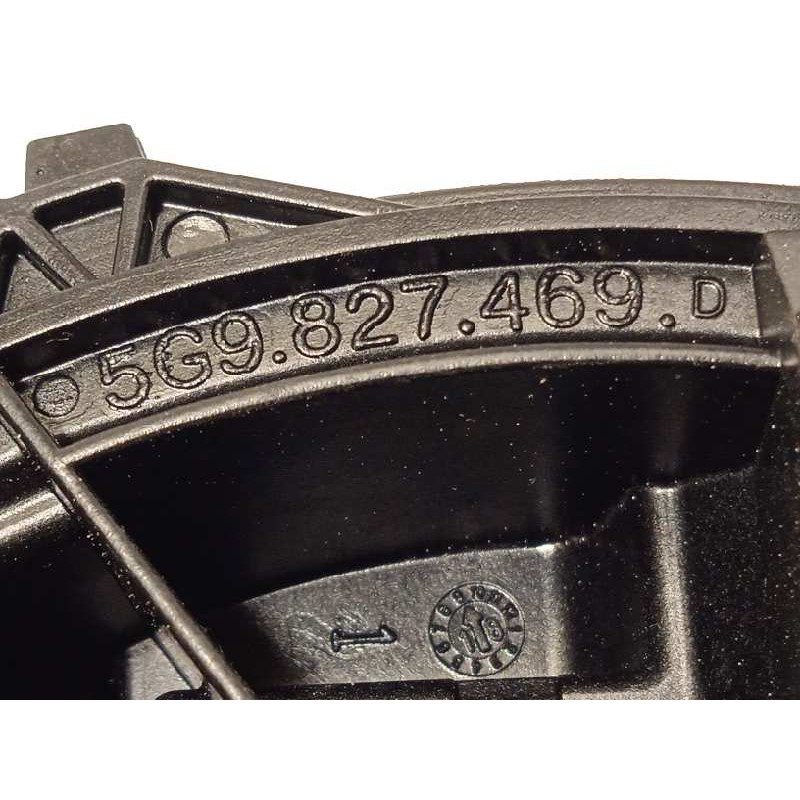 Recambio de maneta exterior porton para volkswagen polo 1.0 tsi referencia OEM IAM 2G6827469  5G6827469