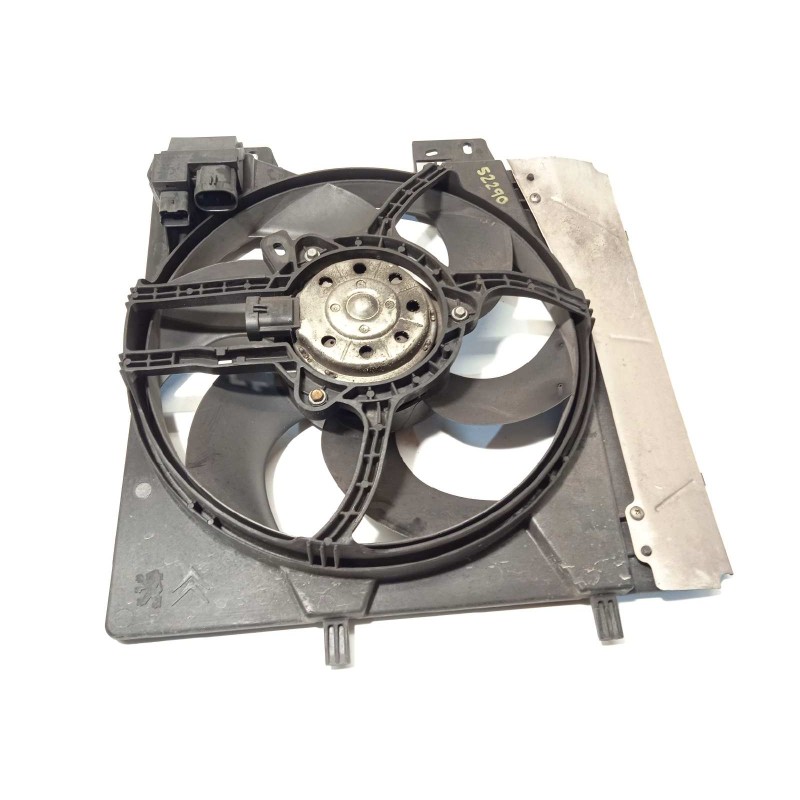 Recambio de electroventilador para peugeot 207 cc básico referencia OEM IAM 9653804080  9812028580