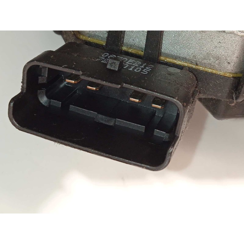 Recambio de motor limpia delantero para peugeot 207 cc básico referencia OEM IAM 0390241970  