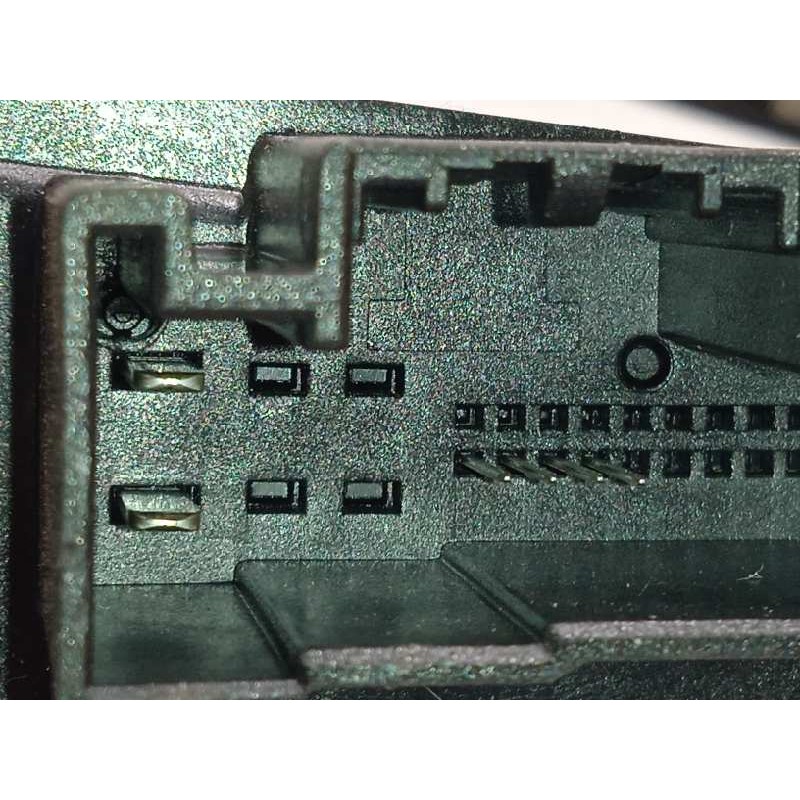 Recambio de elevalunas delantero derecho para skoda fabia combi 1.0 tsi referencia OEM IAM 2Q2959882  