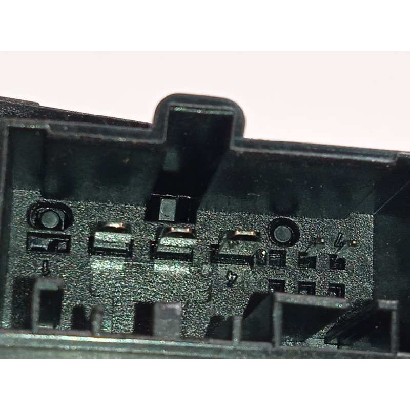 Recambio de elevalunas trasero derecho para skoda fabia combi 1.0 tsi referencia OEM IAM 5Q0959407A  