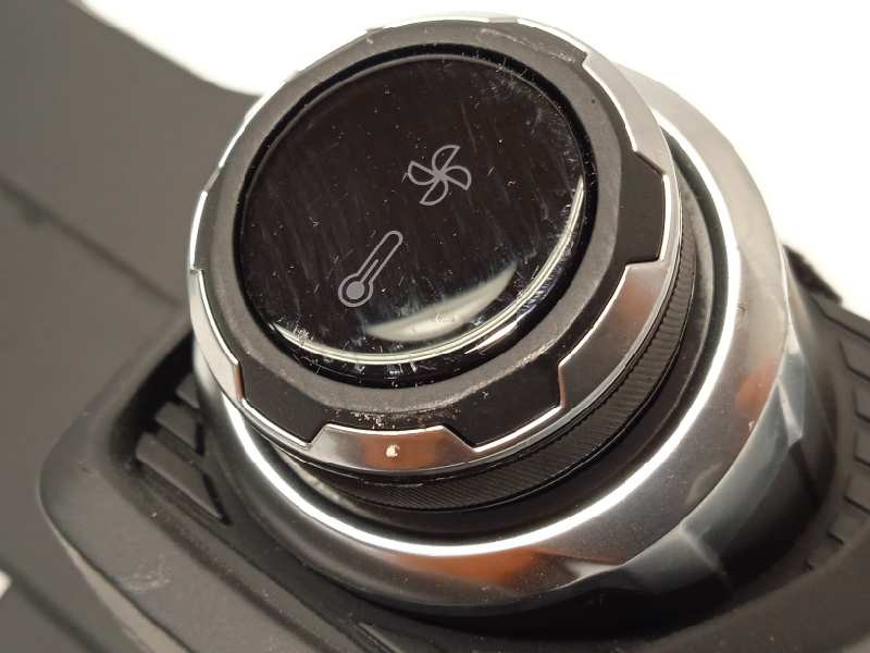 Recambio de mando climatizador para lynk&co lynk & co 01 1.5 phev referencia OEM IAM 8893304828  