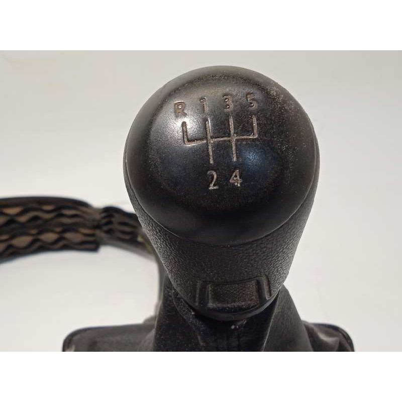 Recambio de palanca cambio para volkswagen caddy furgón/kombi 2.0 tdi referencia OEM IAM 1T0711049BD  1K0711050A
