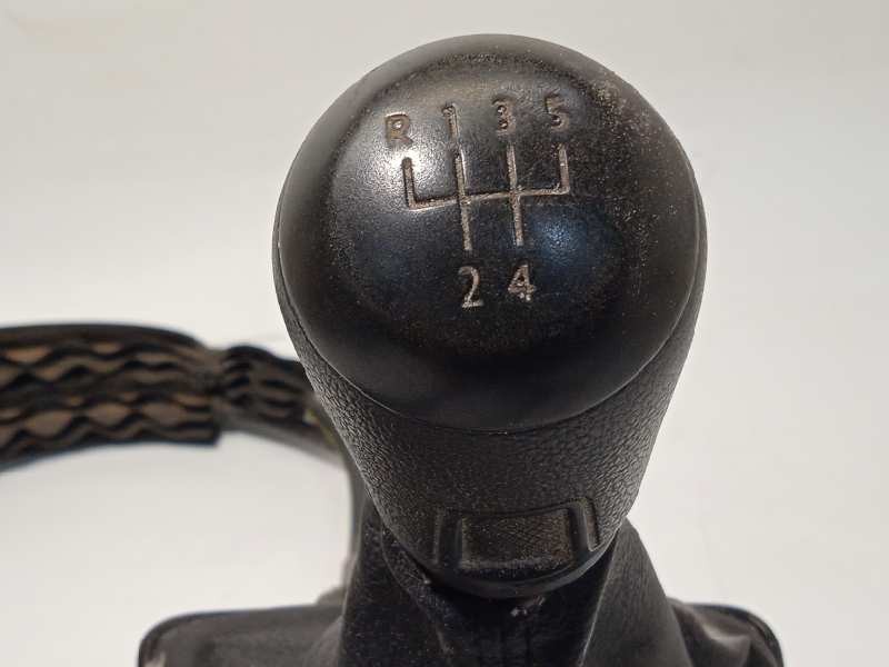 Recambio de palanca cambio para volkswagen caddy furgón/kombi 2.0 tdi referencia OEM IAM 1T0711049BD  1K0711050A