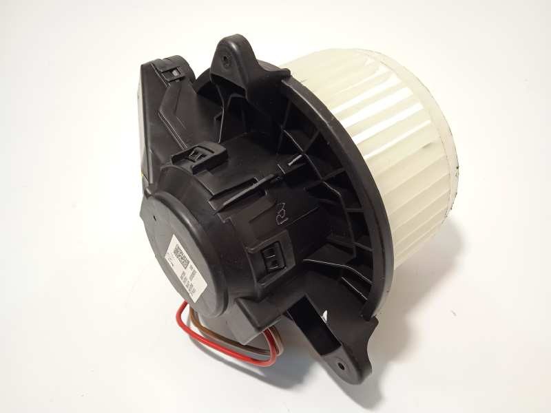 Recambio de motor calefaccion para lynk&co lynk & co 01 1.5 phev referencia OEM IAM 8888773985  