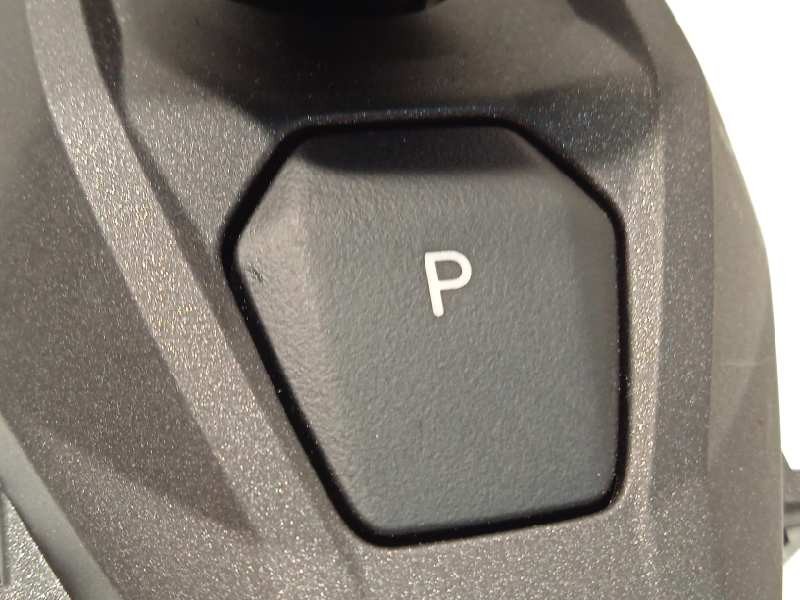 Recambio de palanca cambio para lynk&co lynk & co 01 1.5 phev referencia OEM IAM 8890977823  