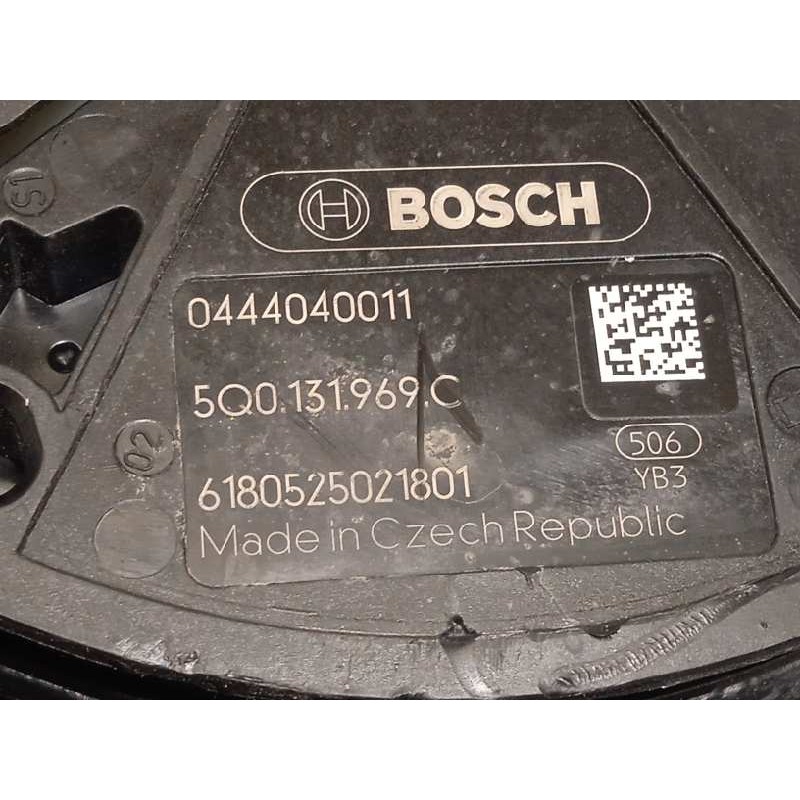 Recambio de deposito aditivo fap adblue para audi q3 (8ug) sport edition referencia OEM IAM 5N0131877D  5Q0131969C