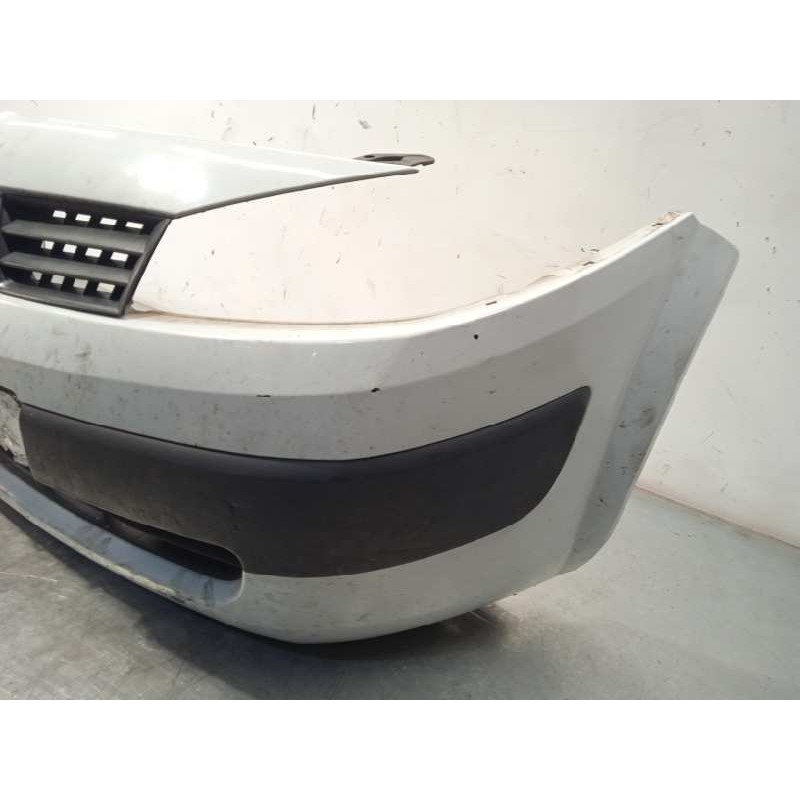 Recambio de paragolpes delantero para renault megane ii berlina 5p 1.5 dci diesel referencia OEM IAM 7701474484  