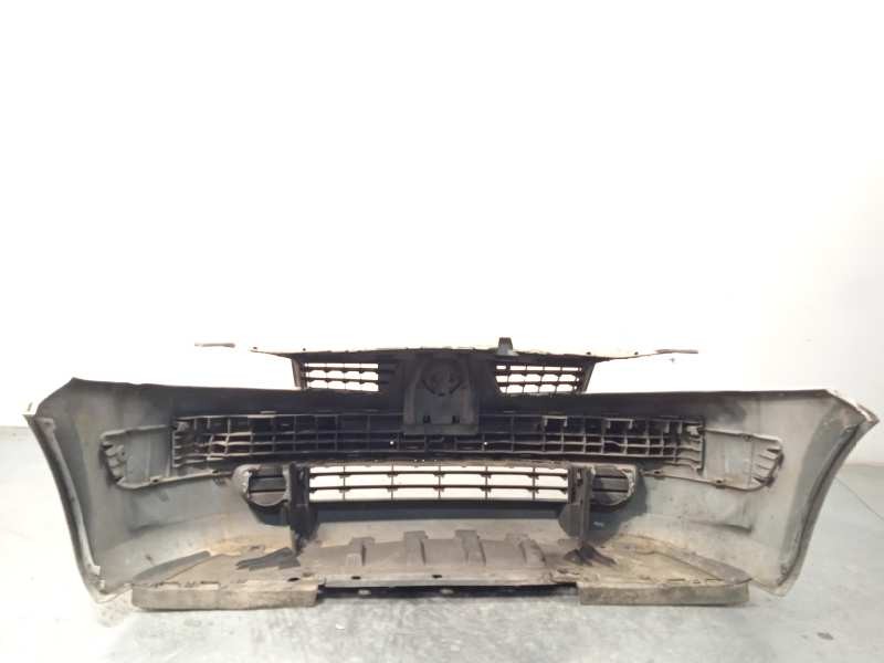 Recambio de paragolpes delantero para renault megane ii berlina 5p 1.5 dci diesel referencia OEM IAM 7701474484  