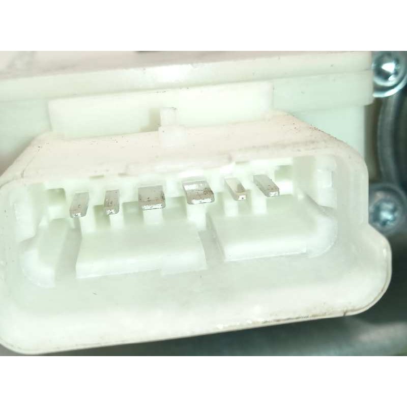 Recambio de elevalunas delantero derecho para renault kadjar 1.3 tce referencia OEM IAM 807206317R  