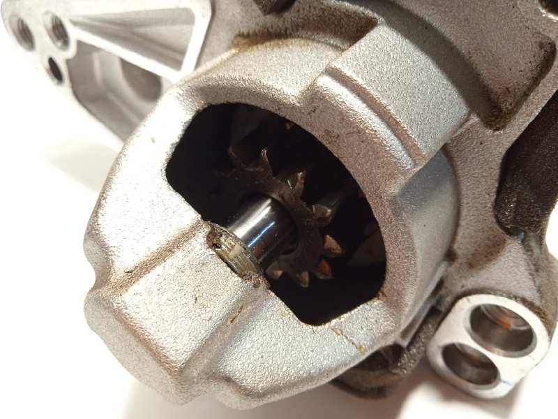 Recambio de motor arranque para renault kadjar 1.3 tce referencia OEM IAM 233006662R  M000TD2571