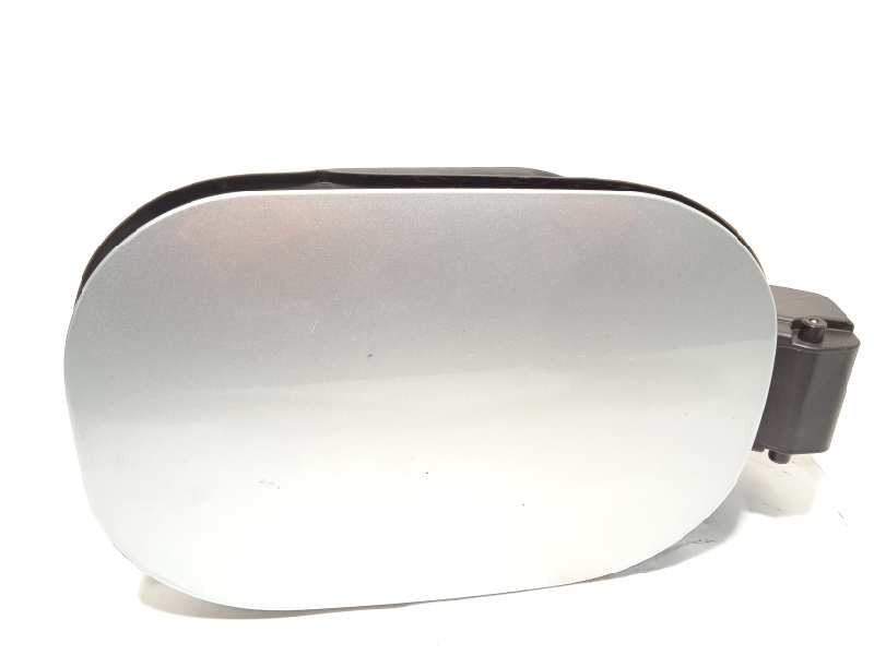 Recambio de tapa exterior combustible para renault kadjar 1.3 tce referencia OEM IAM 781204304R  788329267R