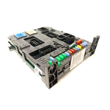 CAJA RELES / FUSIBLES 9678477180 1613316380 