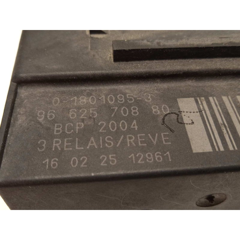 Recambio de caja precalentamiento para peugeot 308 sw 1.6 blue-hdi fap referencia OEM IAM 9662570880  