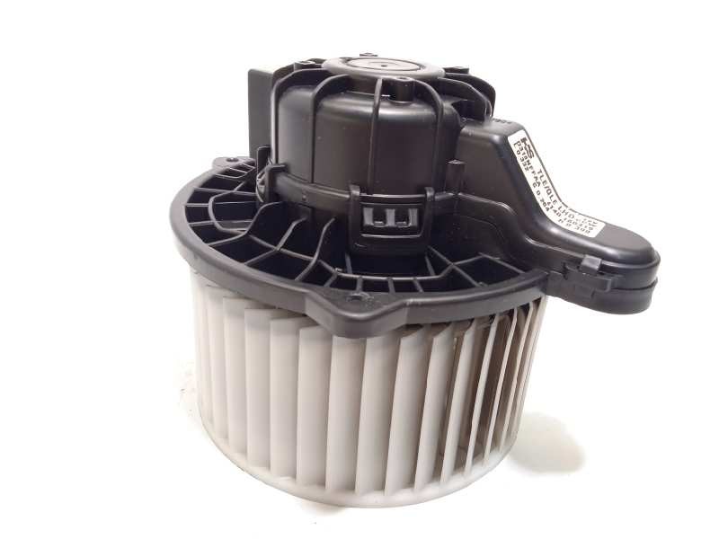 Recambio de motor calefaccion para hyundai tucson 2.0 crdi cat referencia OEM IAM D316NFFAA  97113D7000