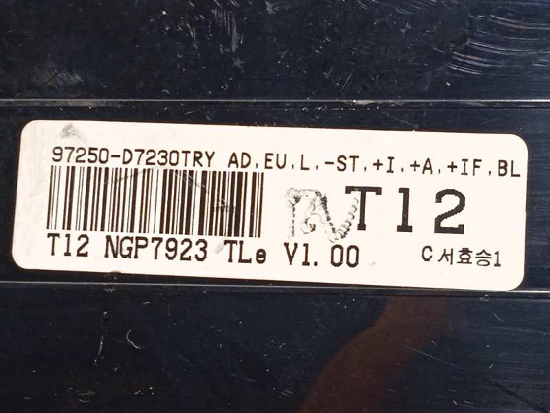 Recambio de mando climatizador para hyundai tucson 2.0 crdi cat referencia OEM IAM 97250D7230TRY  