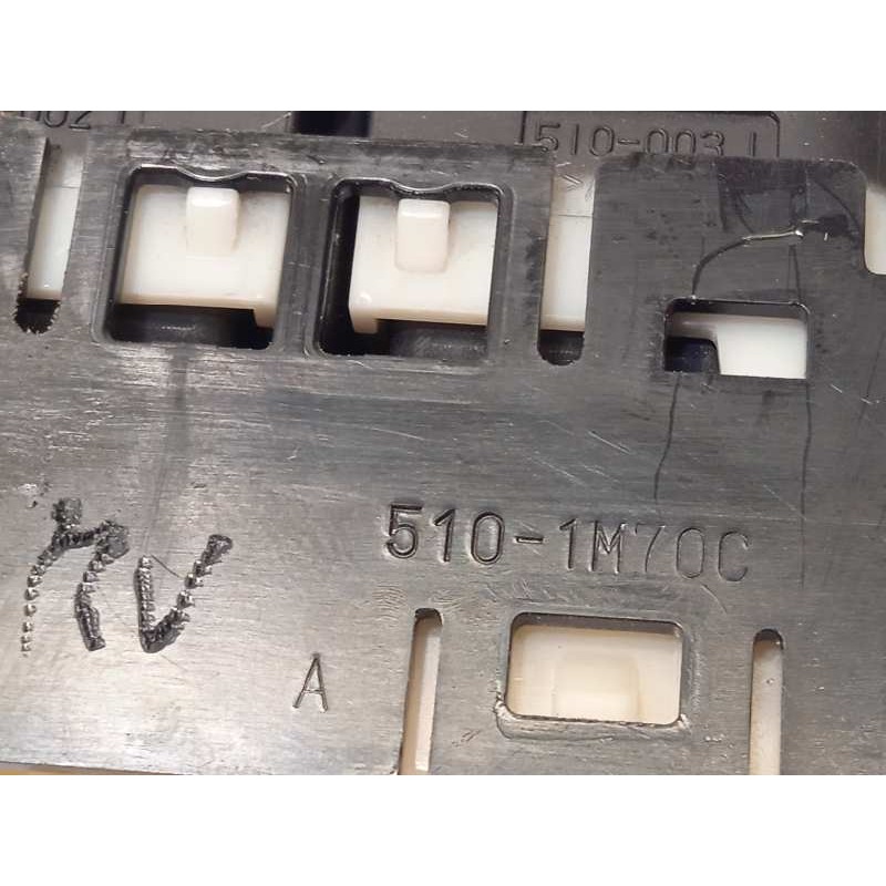 Recambio de mando multifuncion para toyota prius (zvw50) basis referencia OEM IAM 75H510  5101M70C