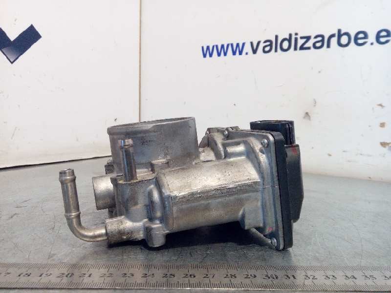 Recambio de caja mariposa para toyota rav 4 referencia OEM IAM 2203036020  