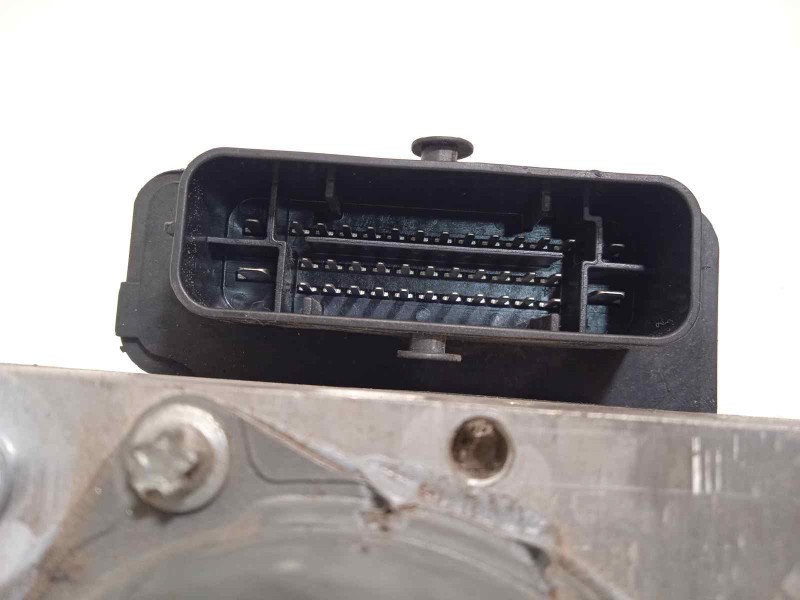 Recambio de abs para jeep cherokee limited 4wd referencia OEM IAM 68268293AC 2265106527 269599