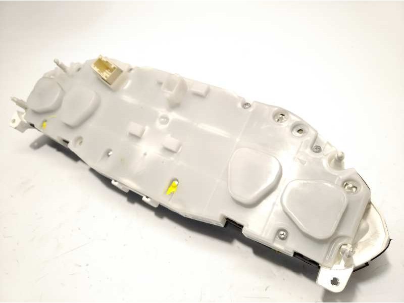 Recambio de cuadro instrumentos para peugeot 208 style referencia OEM IAM 9813848980  