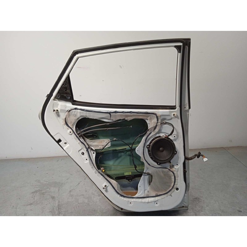 Recambio de puerta trasera izquierda para hyundai ix35 1.6 cat referencia OEM IAM 770032Y001  