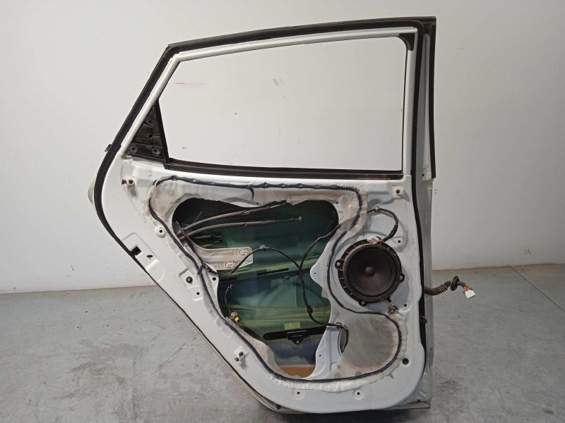 Recambio de puerta trasera izquierda para hyundai ix35 1.6 cat referencia OEM IAM 770032Y001  