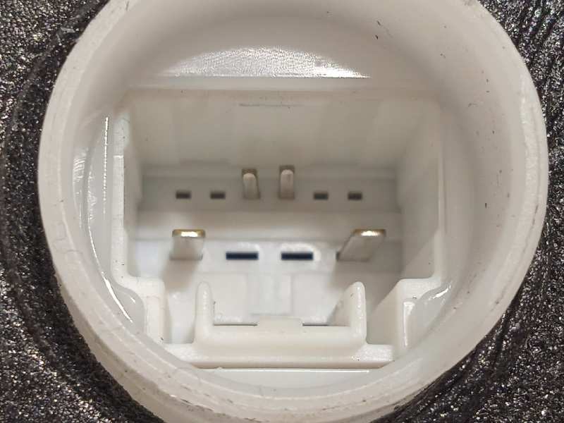 Recambio de cerradura puerta delantera derecha para toyota corolla (e21) hybrid active referencia OEM IAM 6903002511  