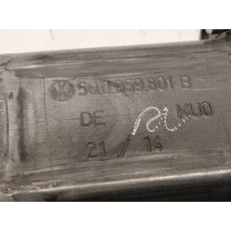 Recambio de elevalunas delantero izquierdo para seat leon (5f1) 1.6 tdi referencia OEM IAM 5Q0959801B 5F4837461D 0130822717
