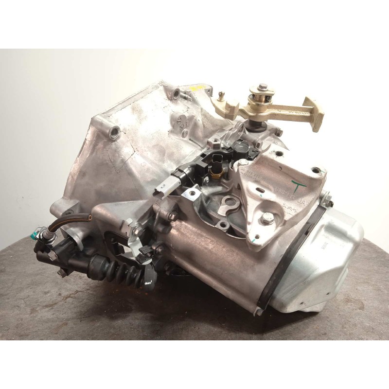Recambio de caja cambios para peugeot 208 (p2) active referencia OEM IAM 20A730  9845215880