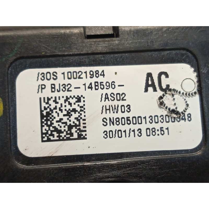 Recambio de mando multifuncion para land rover evoque dynamic referencia OEM IAM BJ3214B596AC  LR025893