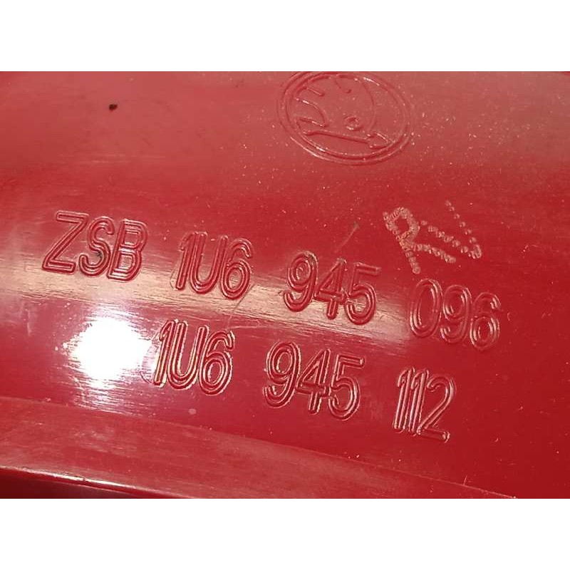 Recambio de piloto trasero derecho para skoda octavia berlina (1u2) classic referencia OEM IAM 1U6945096  1U6945112