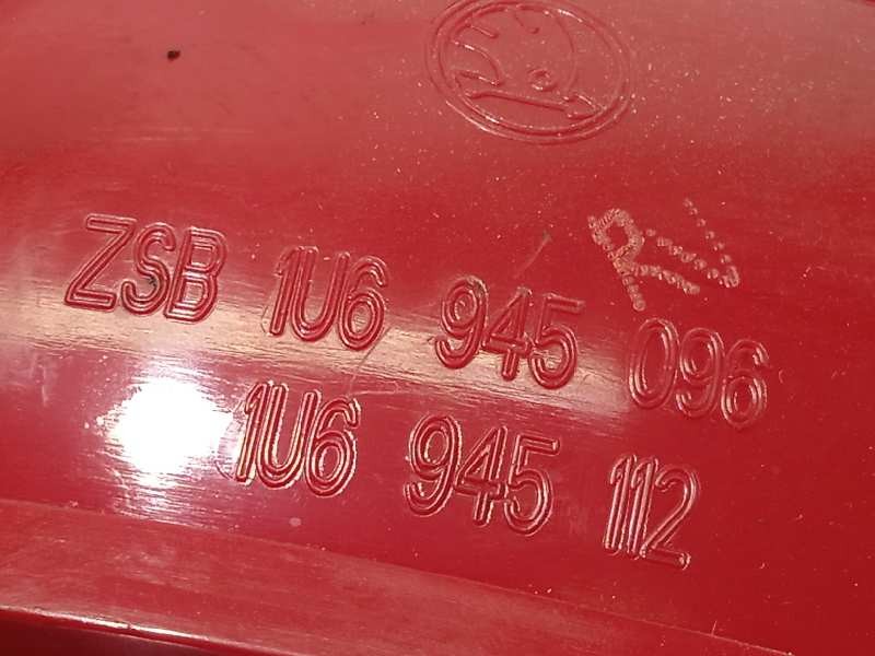 Recambio de piloto trasero derecho para skoda octavia berlina (1u2) classic referencia OEM IAM 1U6945096  1U6945112