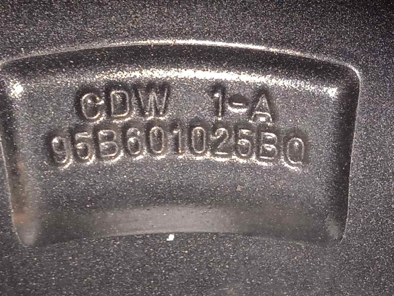 Recambio de llanta para porsche macan (typ ) s diesel referencia OEM IAM 95B601025BQ 95B601025BQOC6 95B601025BGOC6