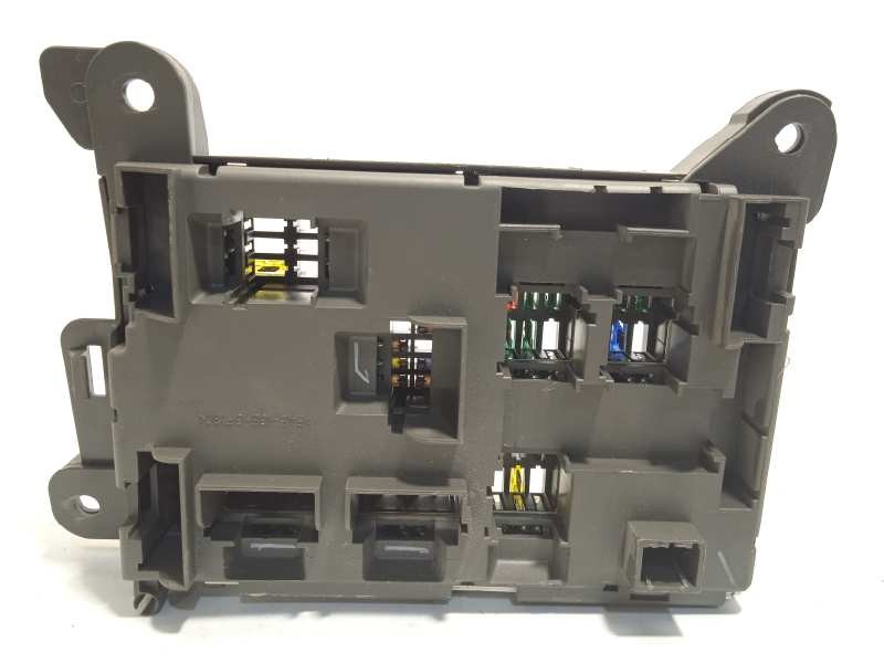 Recambio de caja reles / fusibles para bmw x6 (e71) 5.0i referencia OEM IAM 6931687  61146931687